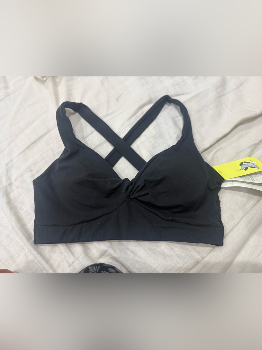Wireless Twist-Front Black Bralette with Crossback Straps all in motion M NWT